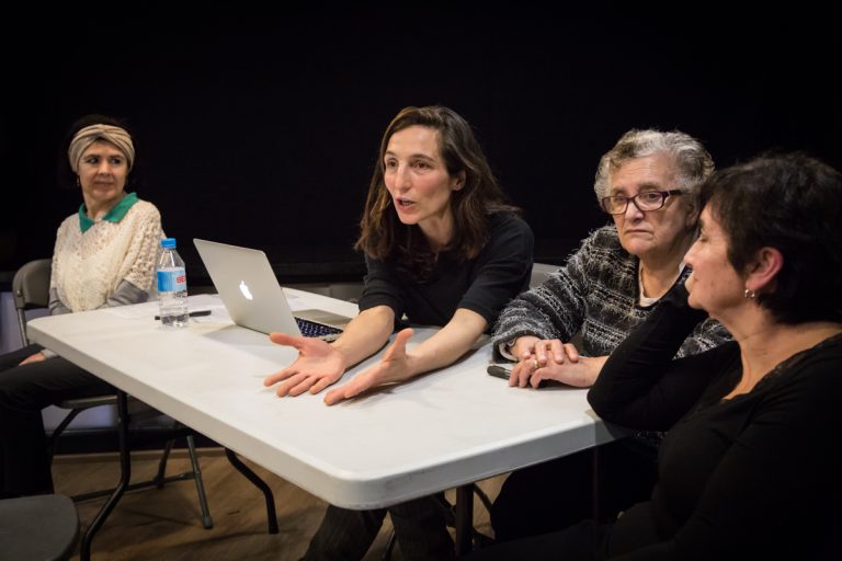 (Català) Visita Hack : Gestes disfuncionals. Marta Galán i dones del projecte+65 de l’Antic Teatre